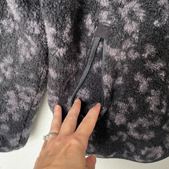 NWT All in Motion Dark Gray Cheetah Sherpa Jacket - Picture 4 of 9